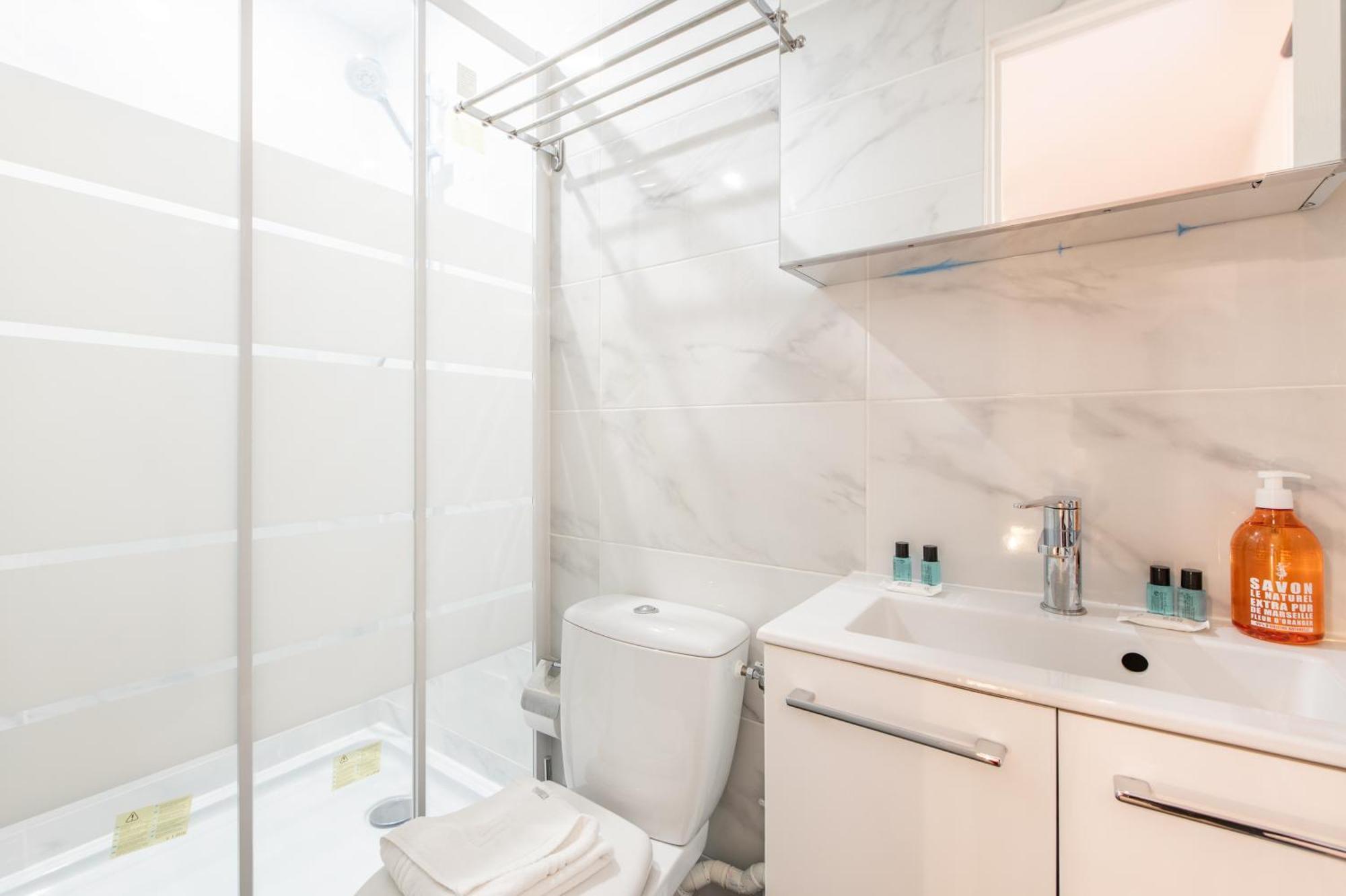 Spacious And Bright 2-Bedroom Large Apartment Very Close To Paris - Near Metro Boulogne-Billancourt Luaran gambar