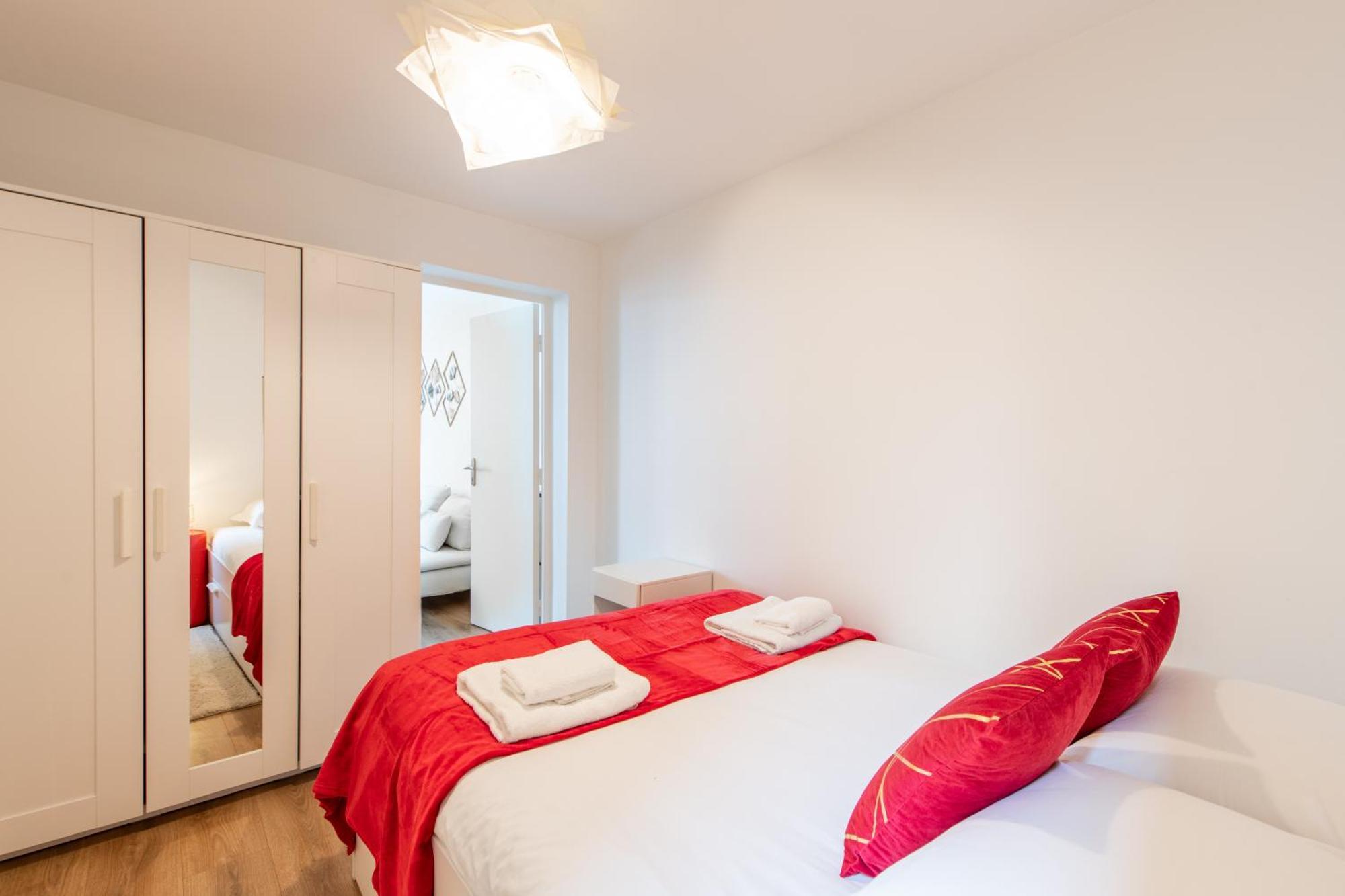 Spacious And Bright 2-Bedroom Large Apartment Very Close To Paris - Near Metro Boulogne-Billancourt Luaran gambar
