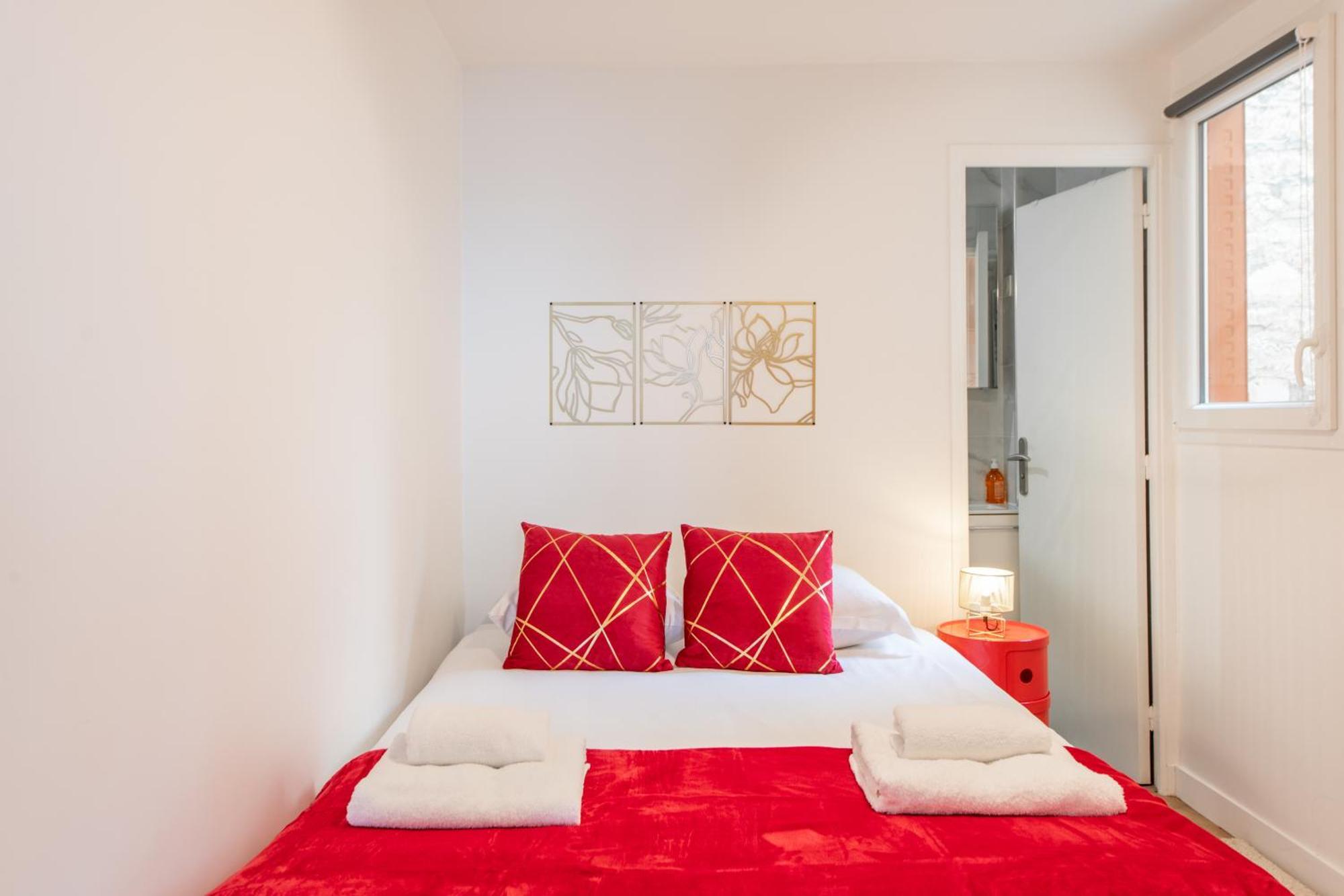 Spacious And Bright 2-Bedroom Large Apartment Very Close To Paris - Near Metro Boulogne-Billancourt Luaran gambar