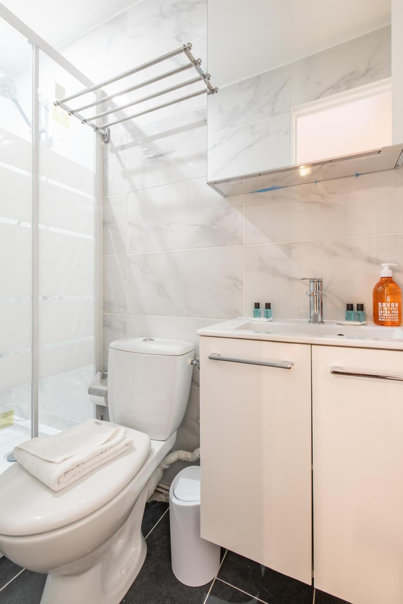 Spacious And Bright 2-Bedroom Large Apartment Very Close To Paris - Near Metro Boulogne-Billancourt Luaran gambar