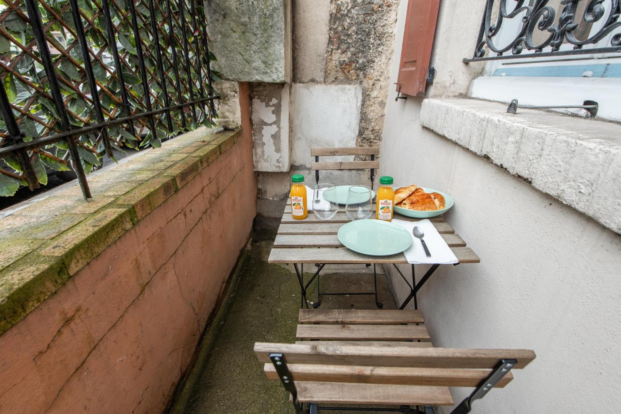 Spacious And Bright 2-Bedroom Large Apartment Very Close To Paris - Near Metro Boulogne-Billancourt Luaran gambar